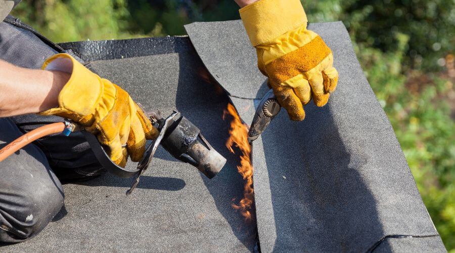 Professional gutter cleaning in Benedicta, ME
